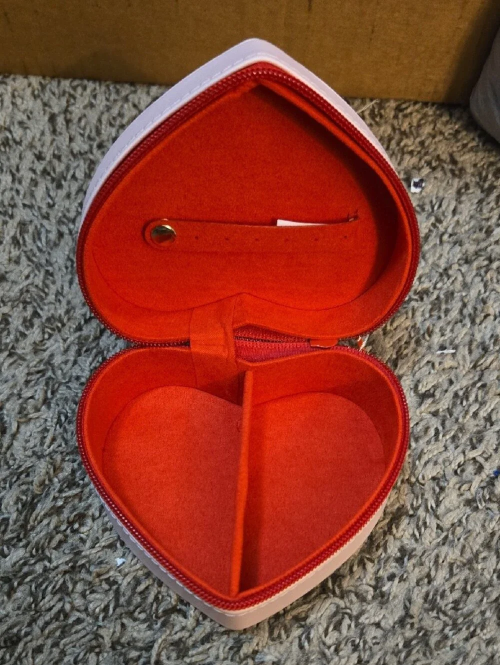 Hello Kitty heart shaped